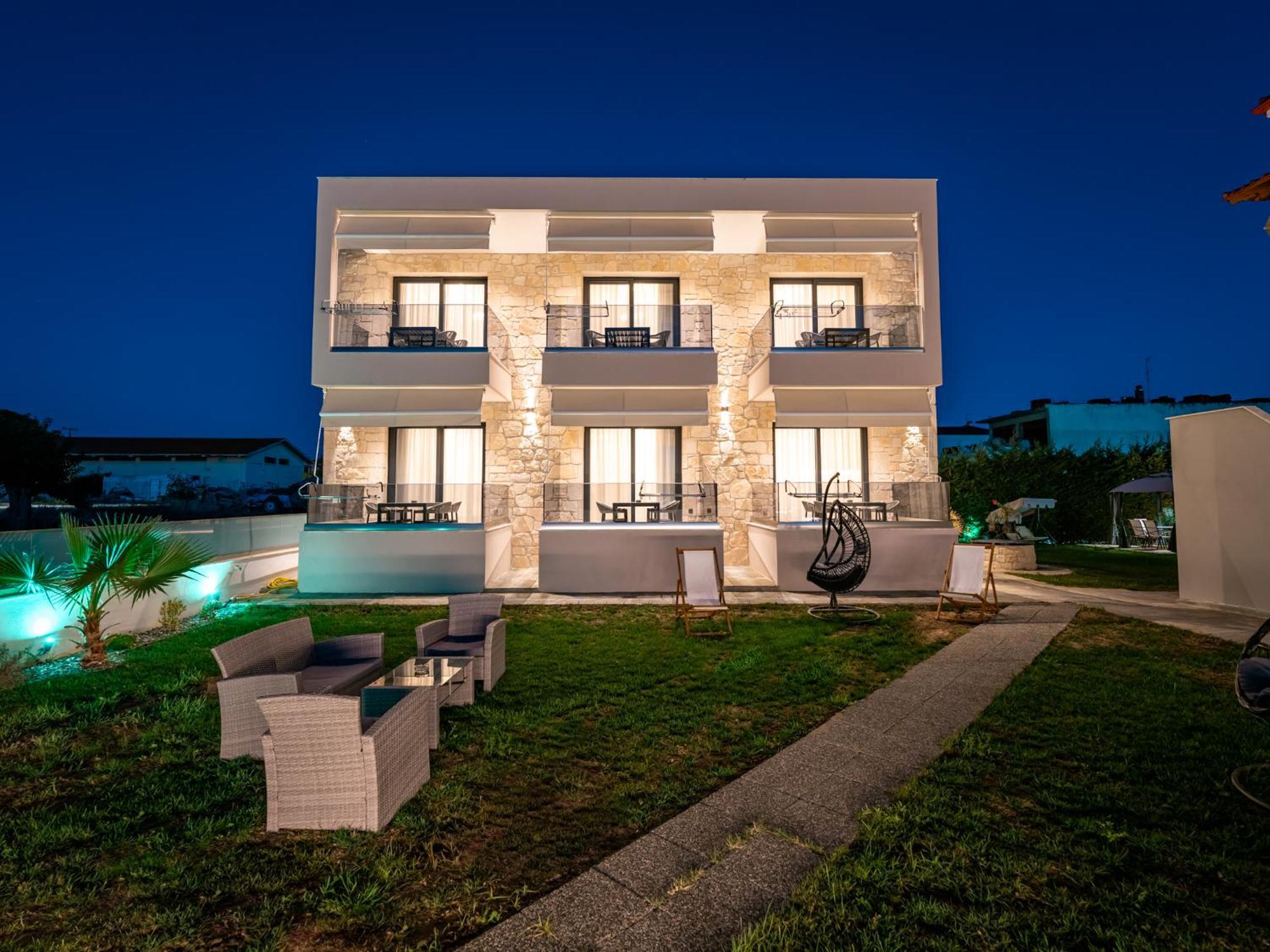 Antony'S Luxury Apartments Nikiti  Bagian luar foto