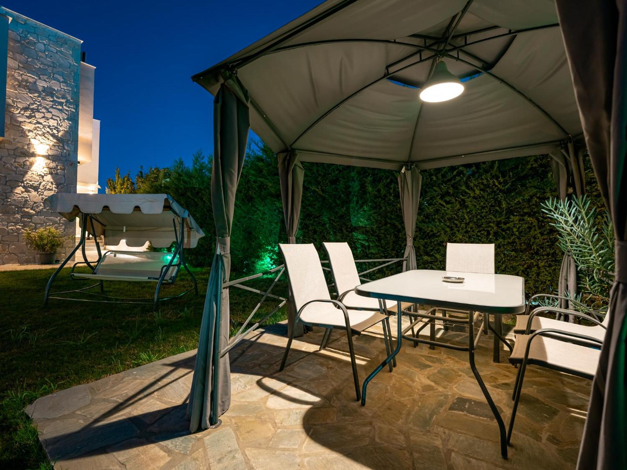 Antony'S Luxury Apartments Nikiti  Bagian luar foto