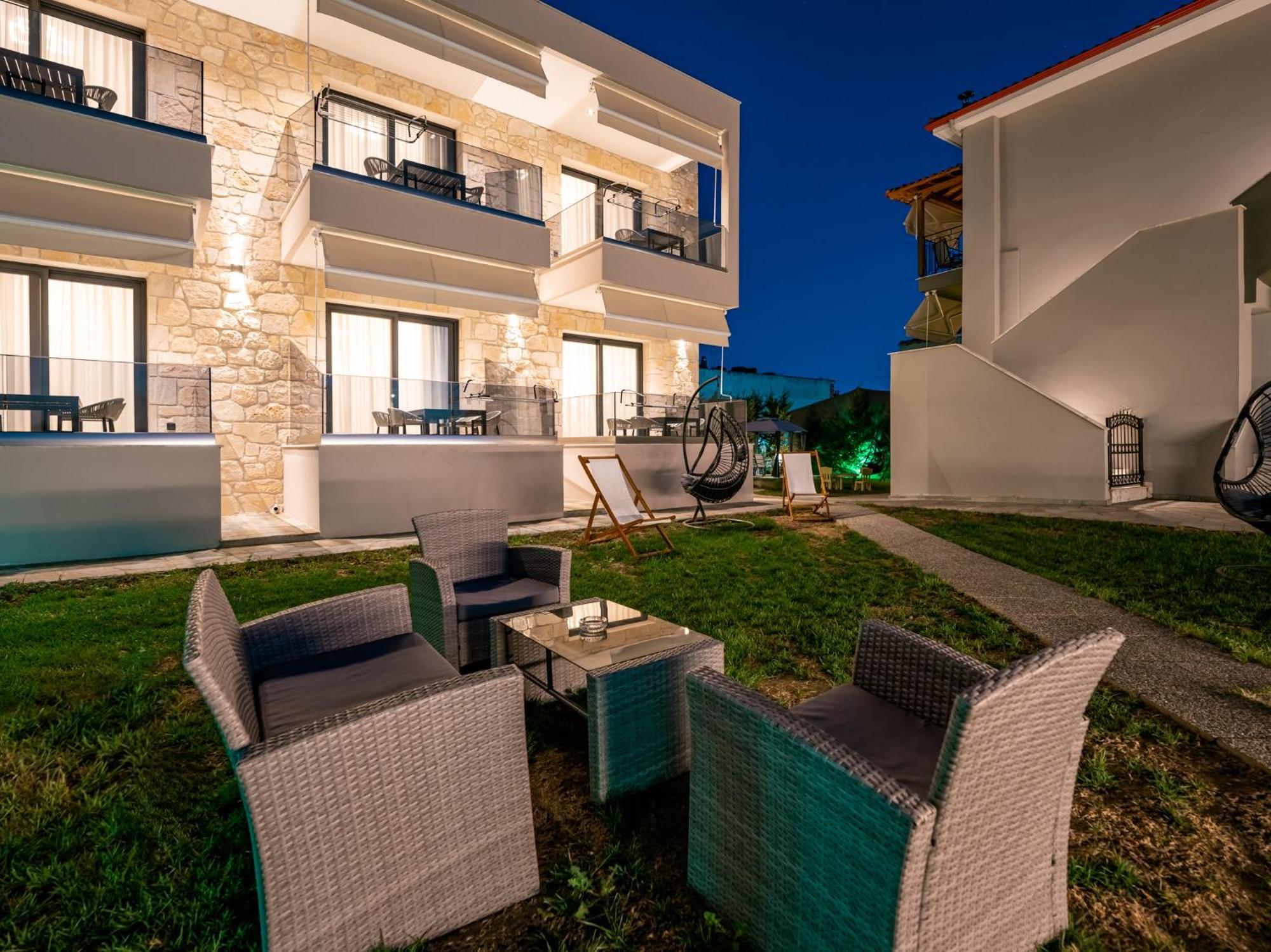 Antony'S Luxury Apartments Nikiti  Bagian luar foto