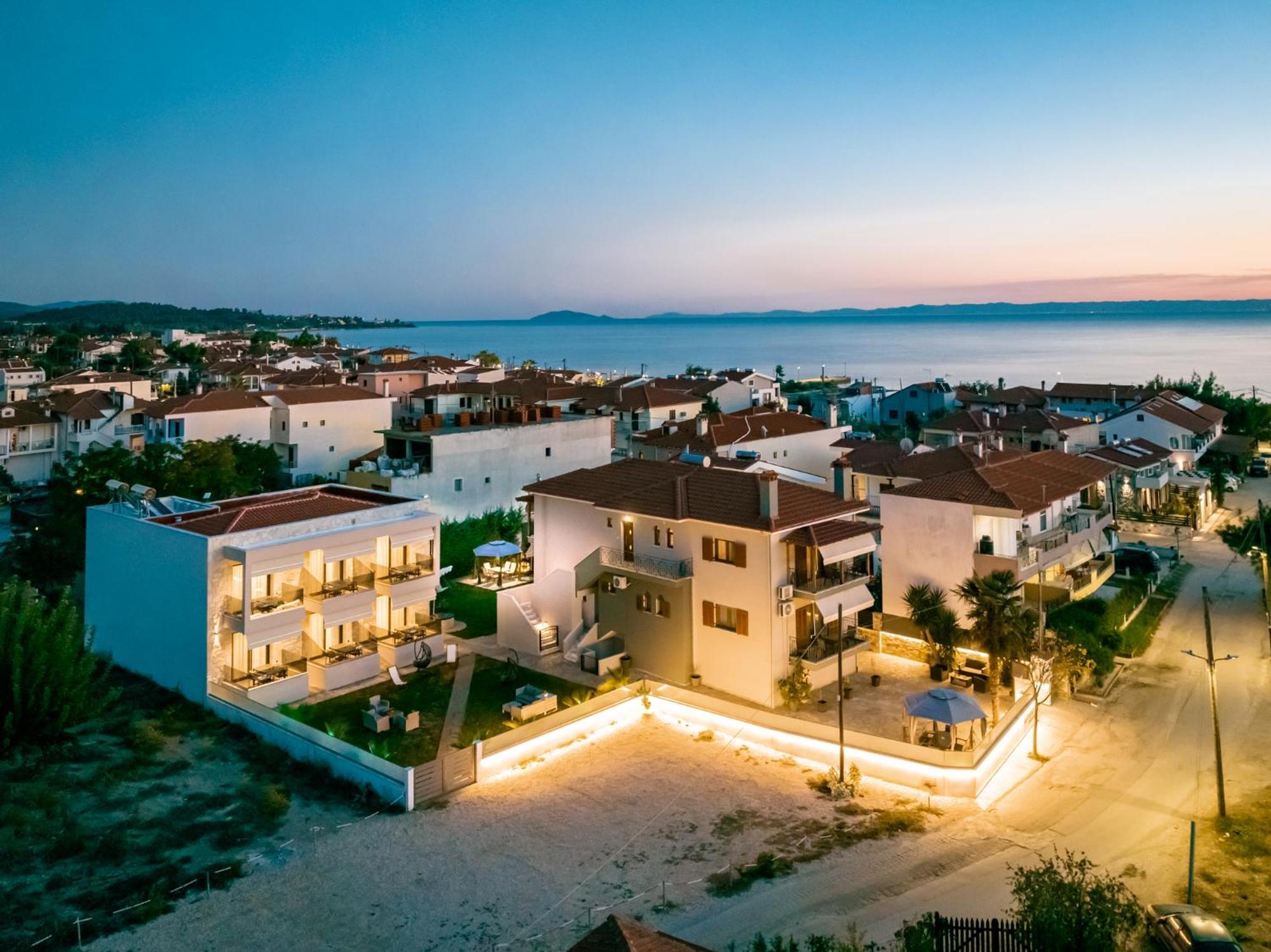Antony'S Luxury Apartments Nikiti  Bagian luar foto