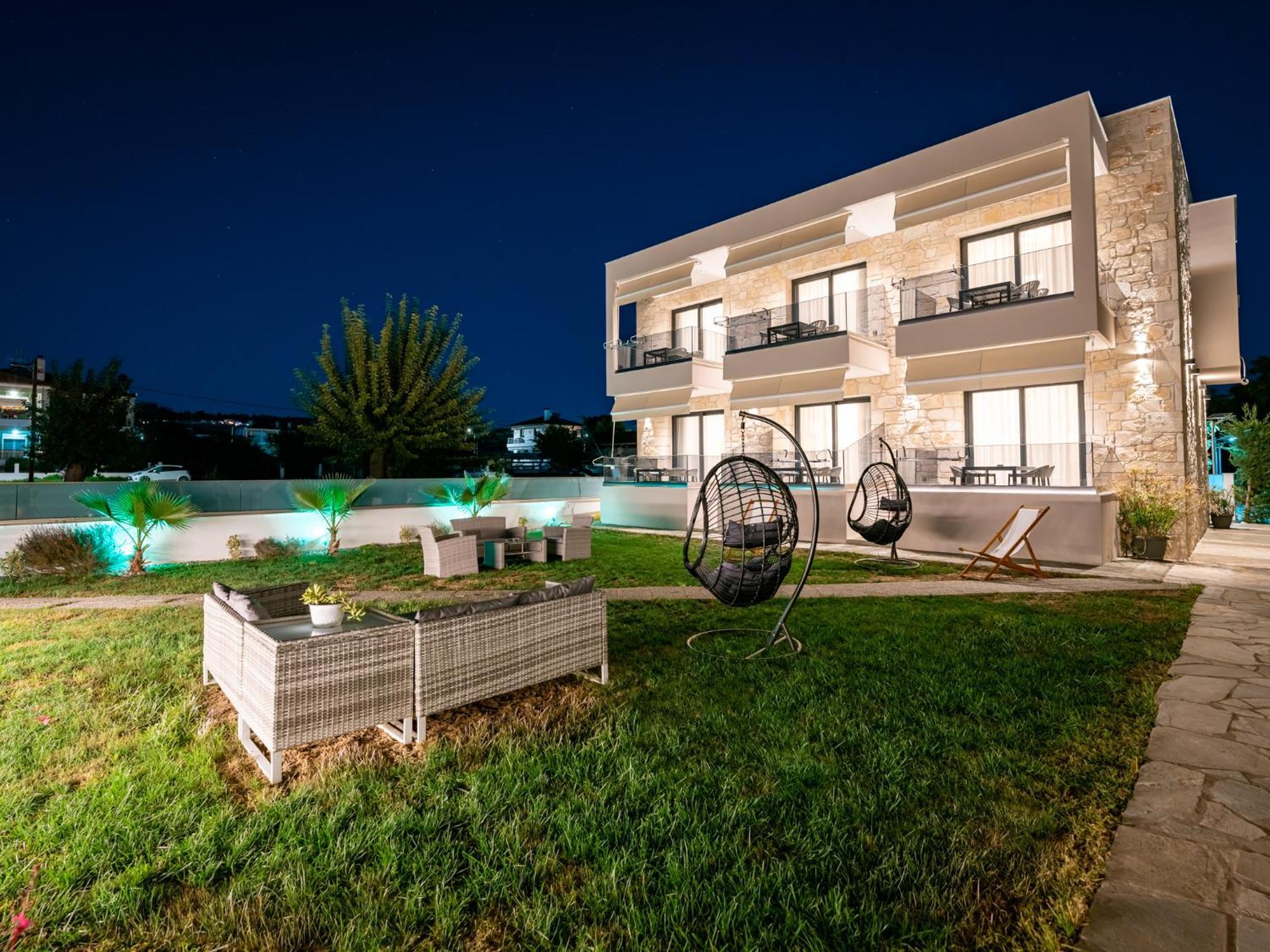 Antony'S Luxury Apartments Nikiti  Bagian luar foto
