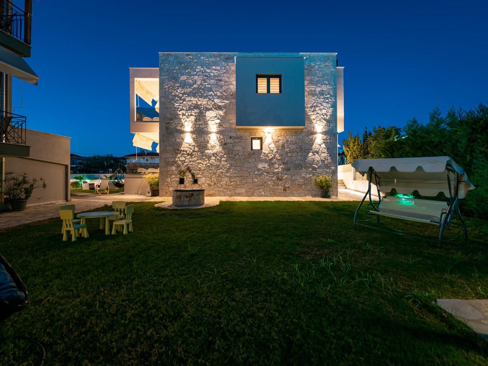 Antony'S Luxury Apartments Nikiti  Bagian luar foto