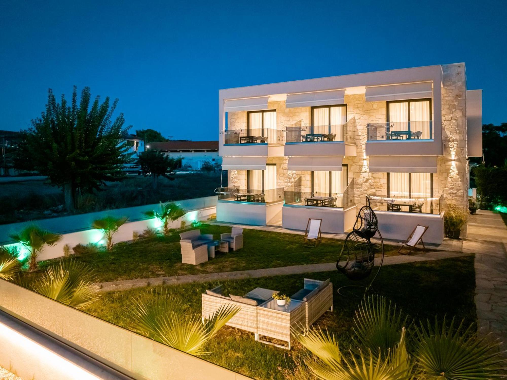 Antony'S Luxury Apartments Nikiti  Bagian luar foto