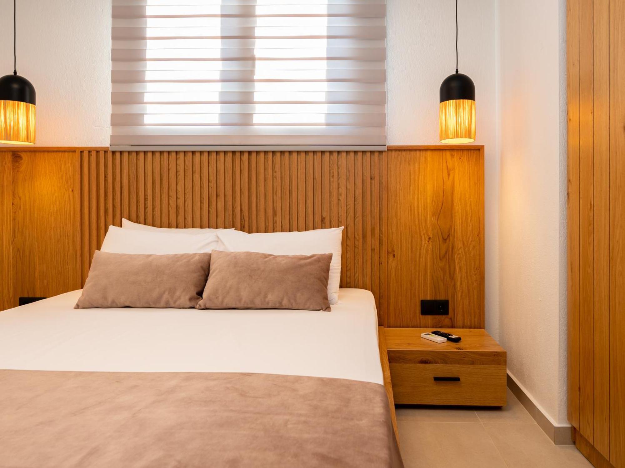 Antony'S Luxury Apartments Nikiti  Bagian luar foto
