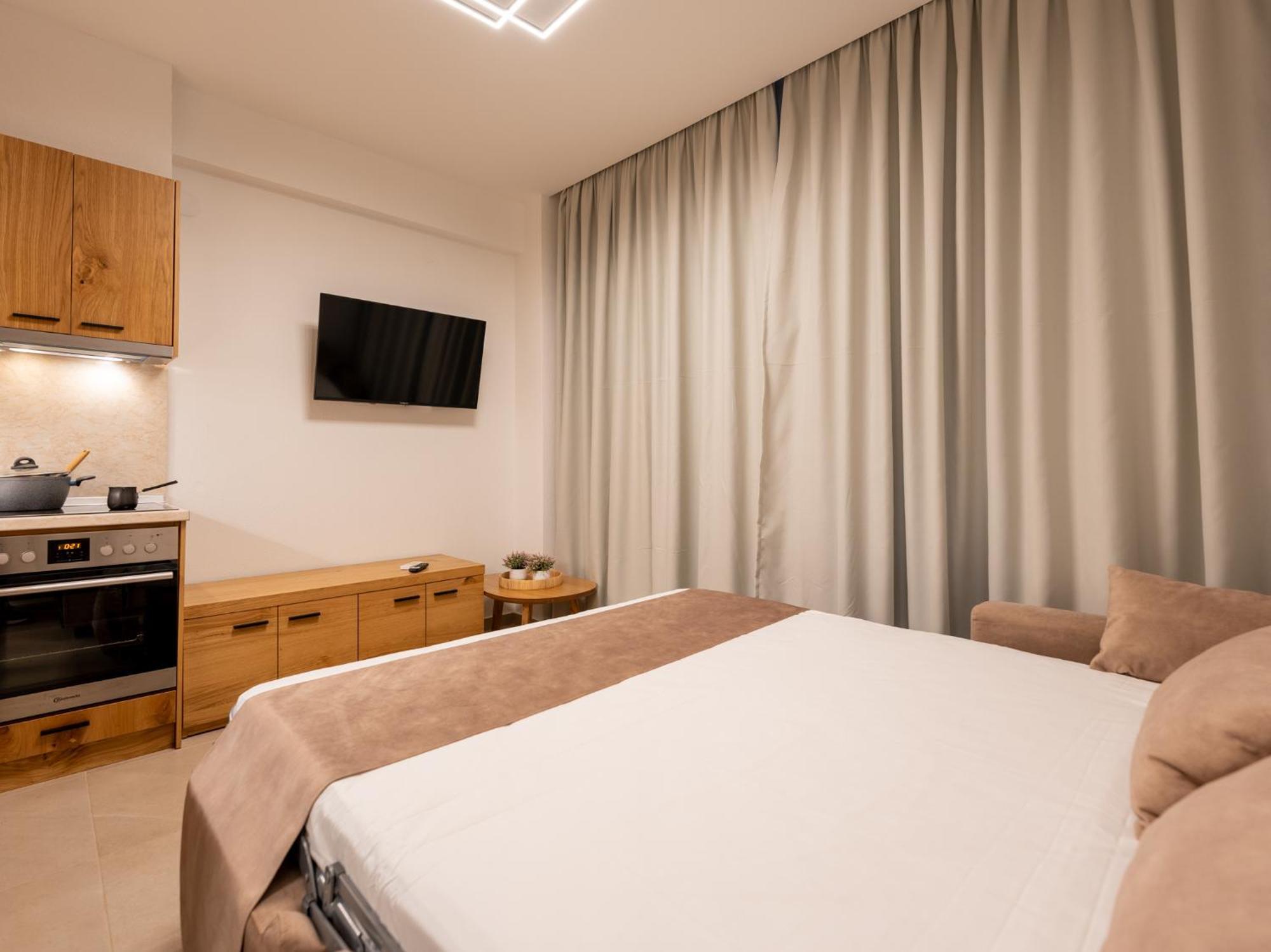 Antony'S Luxury Apartments Nikiti  Bagian luar foto