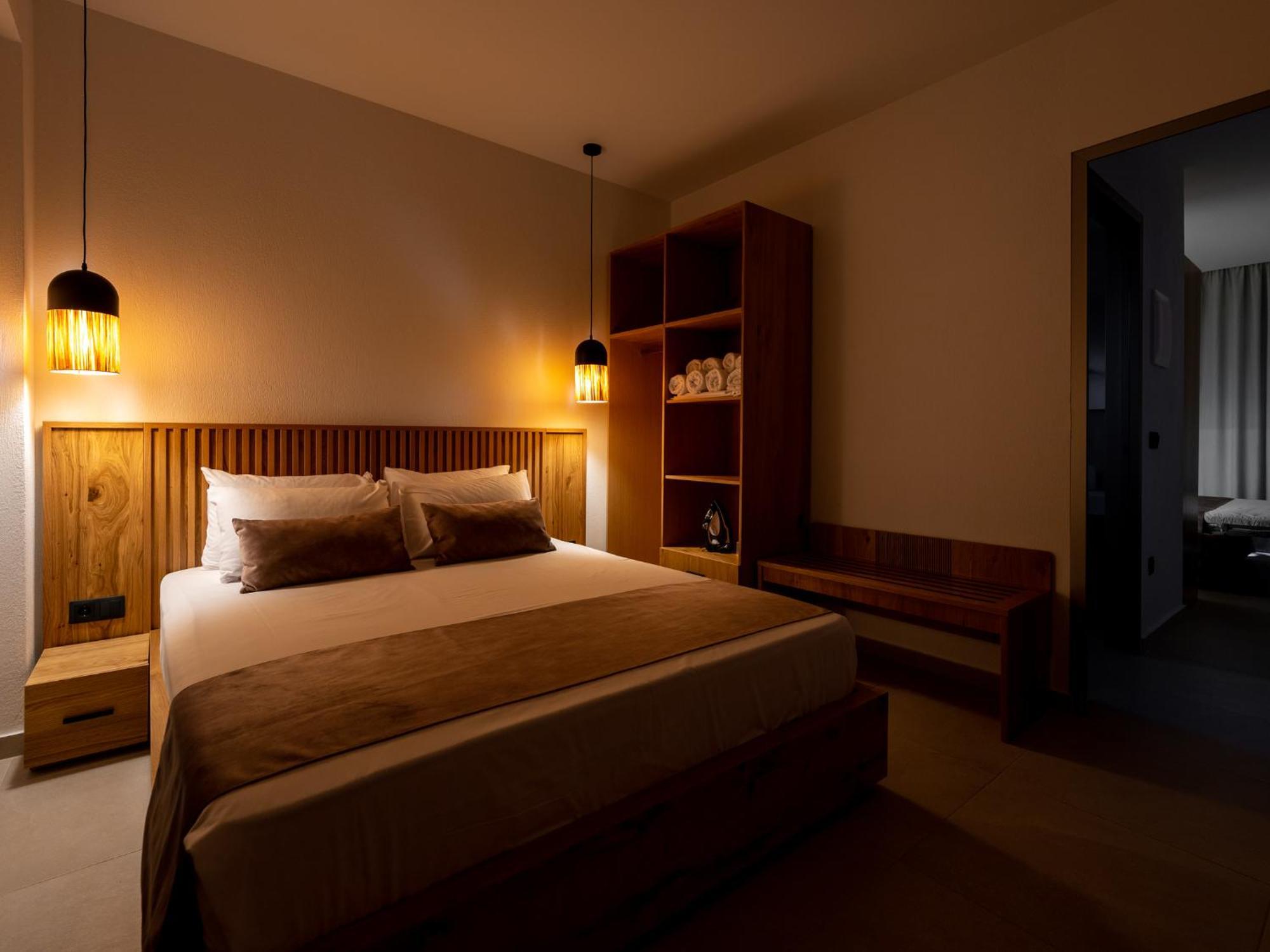 Antony'S Luxury Apartments Nikiti  Bagian luar foto