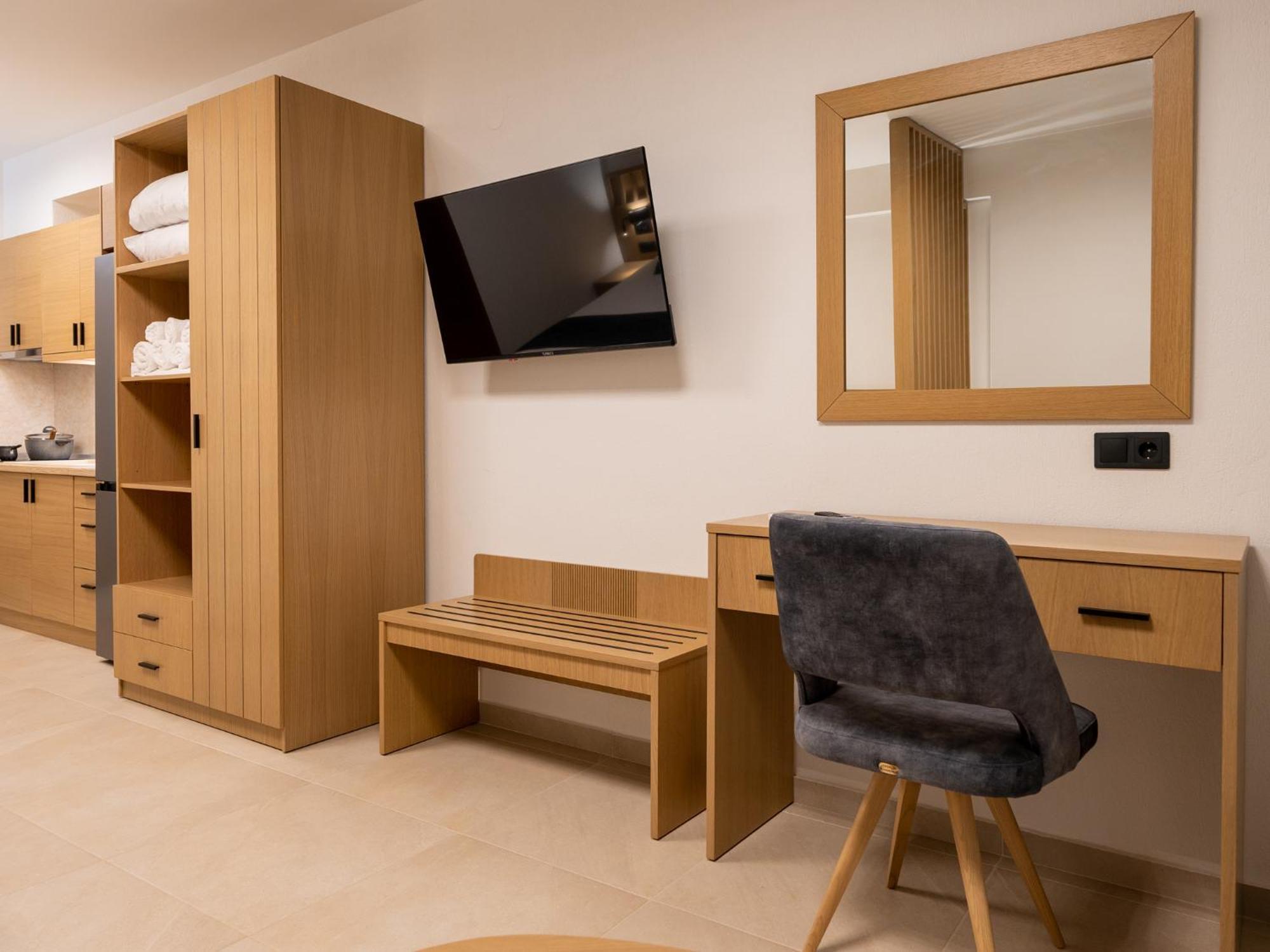 Antony'S Luxury Apartments Nikiti  Bagian luar foto
